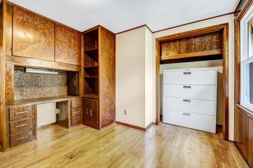 9019 Poplar Dr, Thiensville WI  53097-3155 exterior