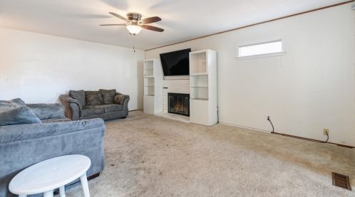 9406 Acapulco Way, Elk Grove CA  95624-1902 exterior