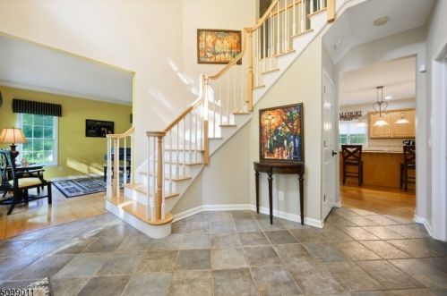 12 Stacey Ct, Sparta NJ  07871-1000 exterior