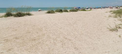 507 Dona Dr, Nokomis FL  34275-2613 exterior