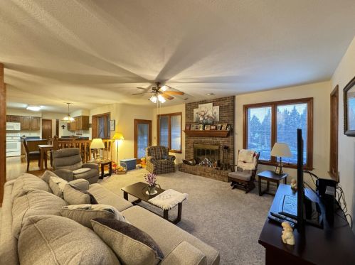 1 Cedar Pt, Newport KY  41076-1743 exterior