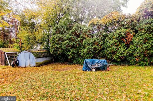 223 Meadow Dr, Yardley PA  19067-1311 exterior