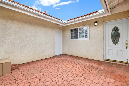 5949 Bounty St, San Diego CA  92120-2920 exterior