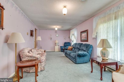 533 Morison St, Charles Town WV  25414-1144 exterior