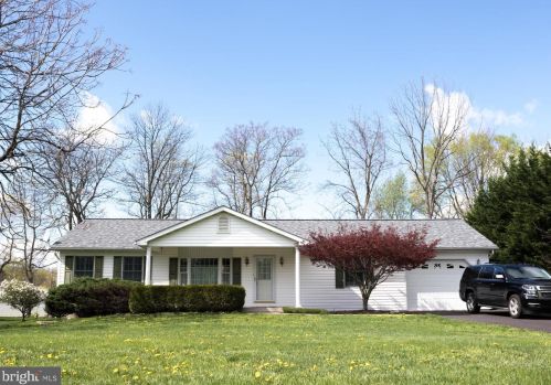 38 Mile Trl, Charnita, PA 17320-8466