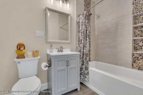 57 Barberie Ave, Monmouth Hills NJ  07732-1518 exterior