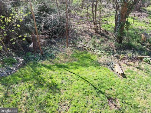 56 Ashford Dr, West Enola PA  17025-2320 exterior