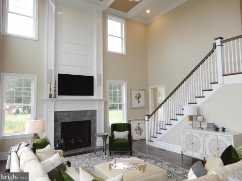 650 Holland Rd, Southampton PA 18966-1819 exterior