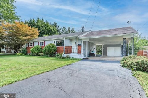 9 Plainview Rd, Camp Hill, PA 17011-7929
