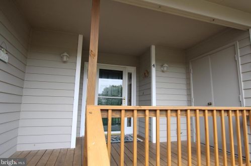 18425 Boone Hall Rd, Lewes, DE 19958-4695