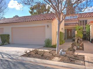 420 Westchester Pl, Fullerton, CA 92835-2705