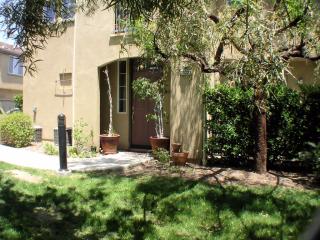 25222 Lurie Ct, Santa Clarita, CA 91381-1724