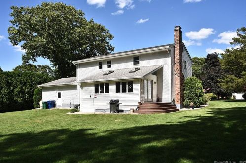 18 Rogers Hill Rd, Waterford, CT 06385-4134