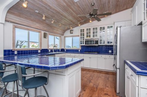 3325 Gulf Winds Cir, Brooksville FL  34607-3027 exterior