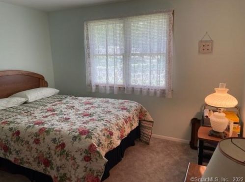 46 Vermont Ave, Milford CT  06460-7043 exterior