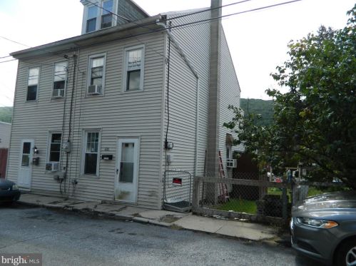 126 Middle St, Ashland PA  17921-1918 exterior