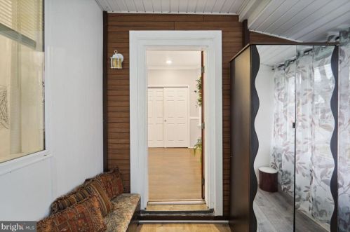 123 Maple Ave, West Deptford NJ  08093-1136 exterior