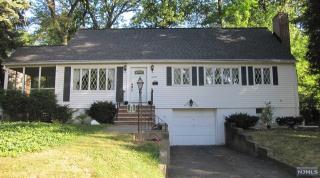 13 Packanack Lake Rd, Wayne NJ  07470-5809 exterior