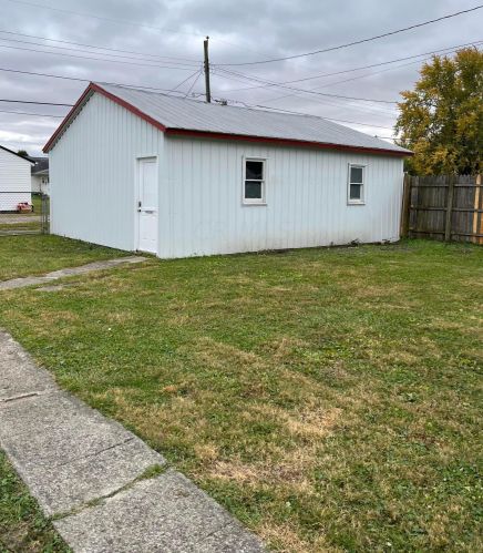 619 Eastern Ave, Washington Ch OH  43160-1553 exterior