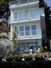10704 Riviera Pl, Seattle WA  98125-6939 exterior