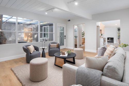 6623 Ballinger Ave, San Diego CA  92119-1822 exterior