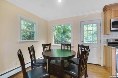 215 Hiawatha Blvd, Oakland NJ  07436-3619 exterior