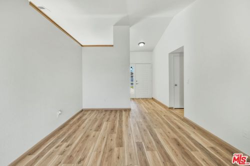 1621 Lingard St, Lancaster CA 93535-3442 exterior