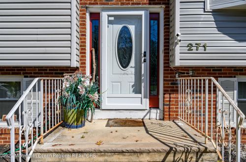 271 Joe Parker Rd, Lakewood NJ  08701-3820 exterior