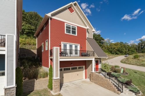 917 Treeline Dr, Covington, KY 41017-8165