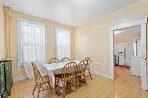 527 41st St, Union City, NJ 07087-2604