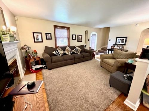 1820 Vollmer Dr, Glenshaw PA  15116-2159 exterior