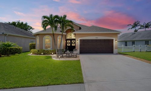 144 Saratoga Blvd, West Palm Beach, FL 33411-8279