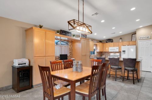 6952 Tacna Dr, Tucson AZ 85743-1422 exterior