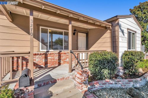 3270 Keith Ave, Hayward, CA 94546-2952
