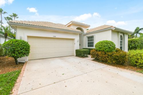1506 Holyrood Ln, Fort Pierce, FL 34952-6048