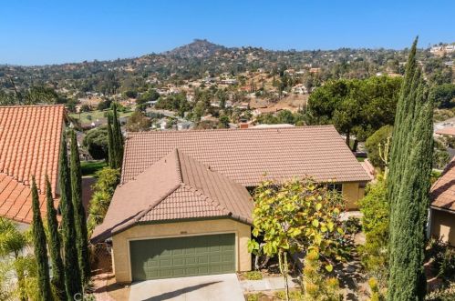 3806 Via Escuda, La Mesa CA 91941-7315 exterior