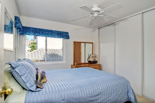 8963 Adobe Bluffs Dr, San Diego CA 92129-4400 exterior