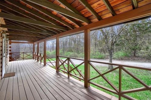 207 Osborne Hill Rd, Fishkill NY  12524-2529 exterior