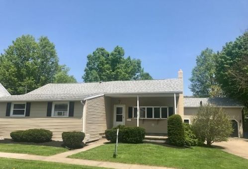 28 Lyon St, Bath, NY 14810-1126