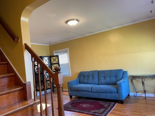 136-07 244th St, Jamaica, NY 11422-1820