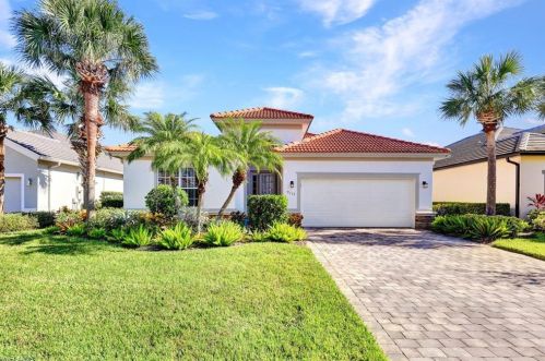 9115 Crystal Ct, Naples, FL 34120-4373