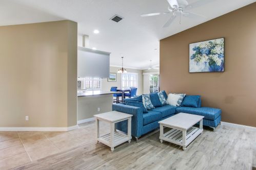 10422 Stratton Dr, Fort Pierce FL  34987-2318 exterior