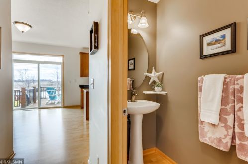 1136 Kerber Pass, Chaska MN 55318-5402 exterior