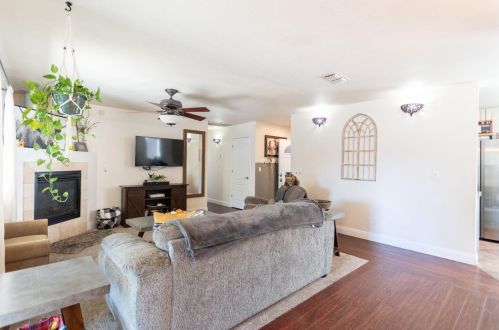 7808 Highland Ave, Citrus Heights CA  95610-4512 exterior