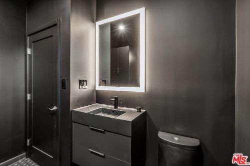 4552 Ethel Ave, North Hollywood CA  91605-4703 exterior