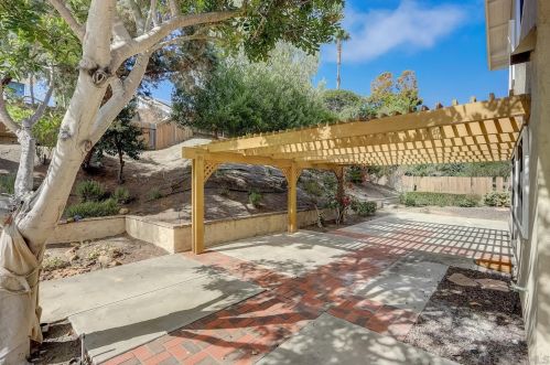 3577 Durham Cir, Oceanside CA  92056-4903 exterior