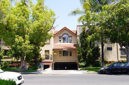1245 Orange Grove Ave, Glendale, CA 91205-4027