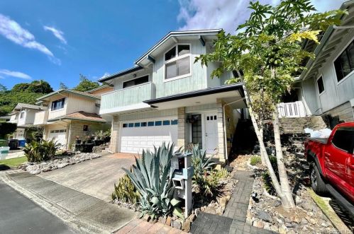 99-852 Holoai St, Aiea, HI 96701
