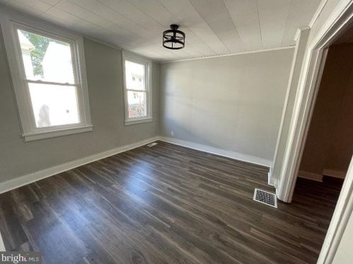 116 South St, Carlisle PA  17013-3433 exterior