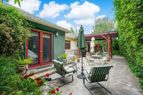 5107 Colfax Ave, North Hollywood, CA 91601-3609